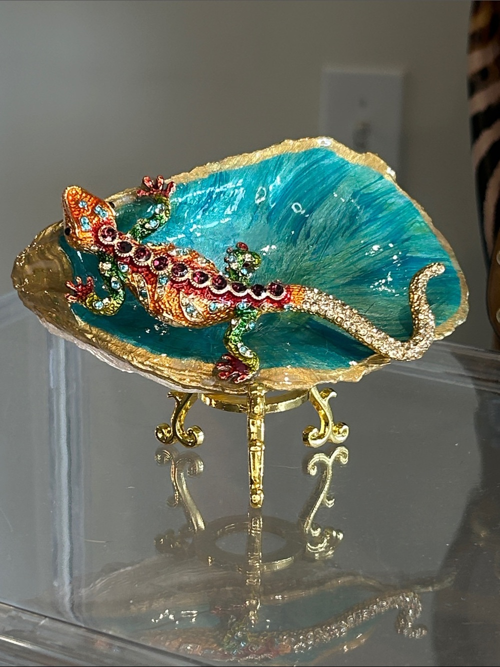 Crystal Lizard Oyster Shell Trinket Dish with Gold Stand New - Picture 5 of 6